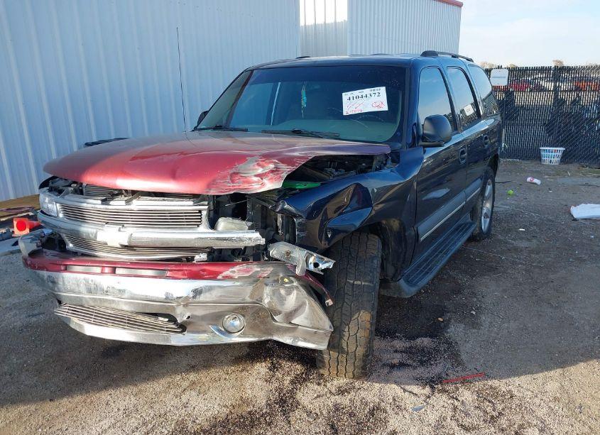 Photo 2 of 2004 Chevrolet Tahoe LS (VIN 1GNEC13V24J116172)