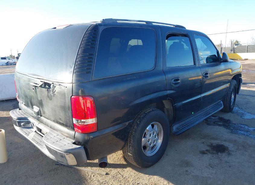 Photo 4 of 2004 Chevrolet Tahoe LS (VIN 1GNEC13V24J156025)