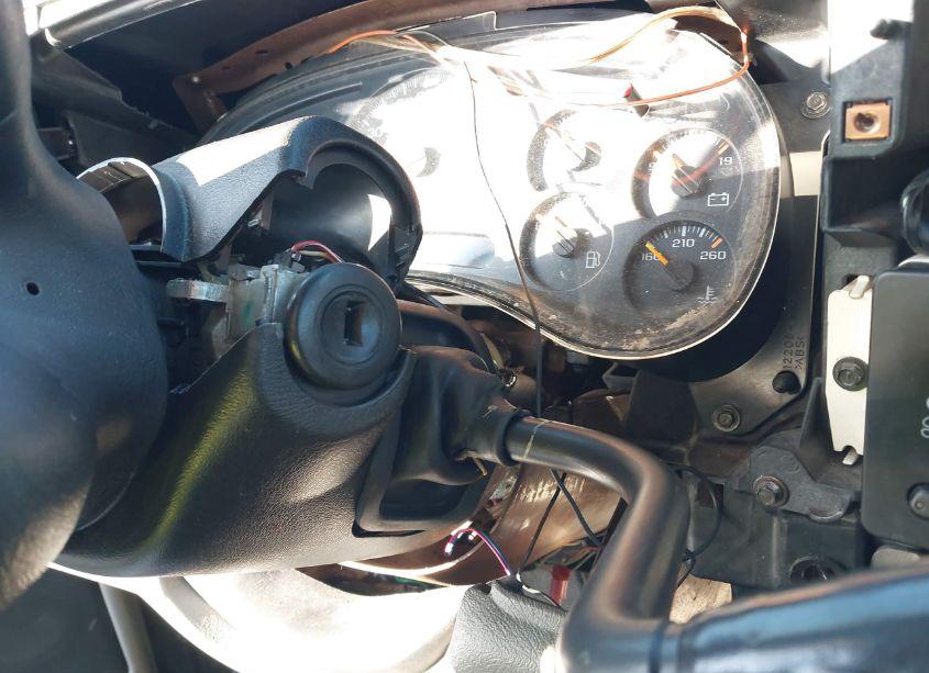 Photo 6 of 2004 Chevrolet Tahoe LS (VIN 1GNEC13V24J156025)