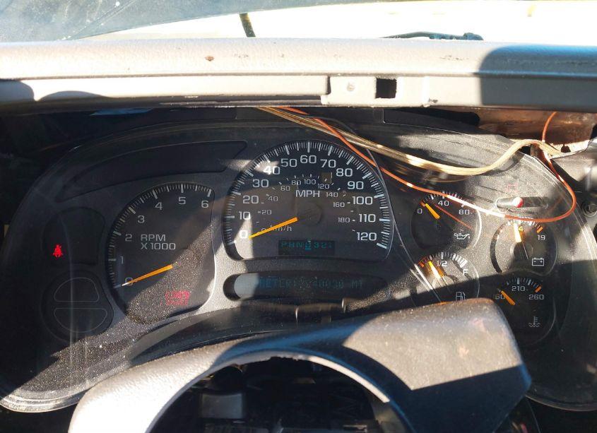 Photo 7 of 2004 Chevrolet Tahoe LS (VIN 1GNEC13V24J156025)