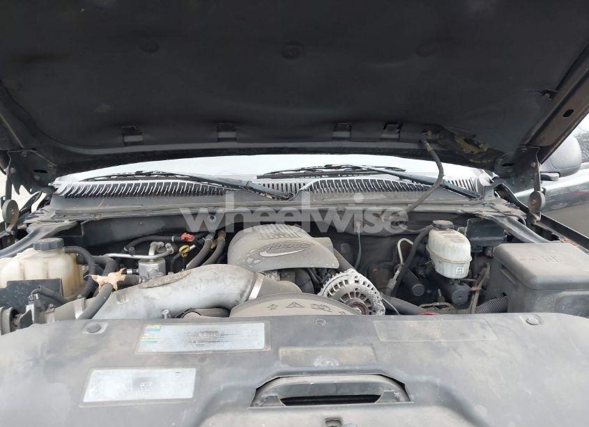 Photo 10 of 2004 Chevrolet Tahoe LS (VIN 1GNEC13V24J291411)