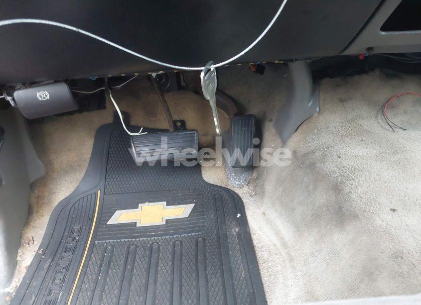 Photo 11 of 2004 Chevrolet Tahoe LS (VIN 1GNEC13V24R140604)