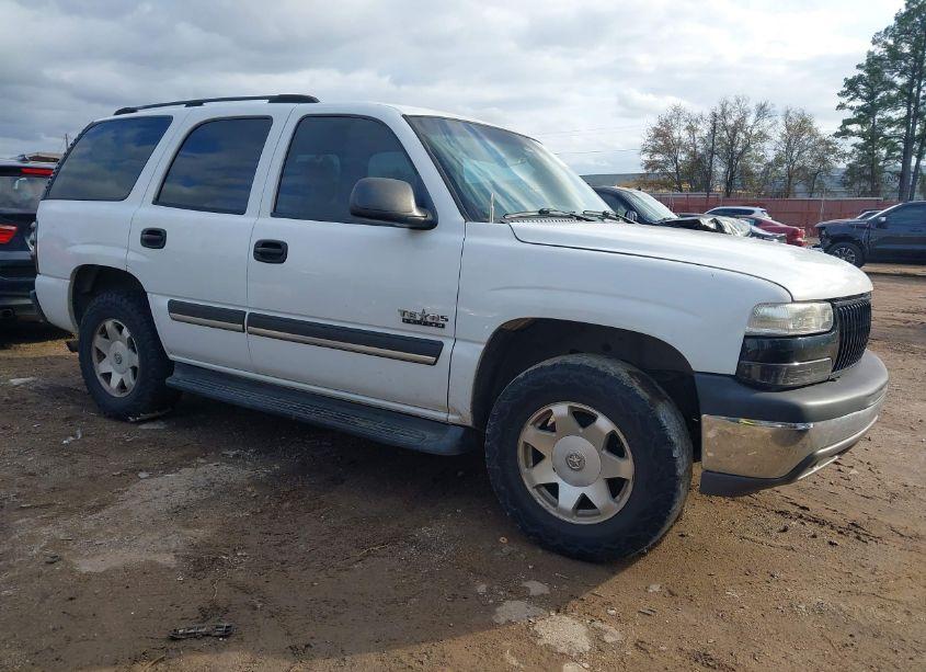 2004 Chevrolet Tahoe LS (VIN 1GNEC13V24R292639) main photo