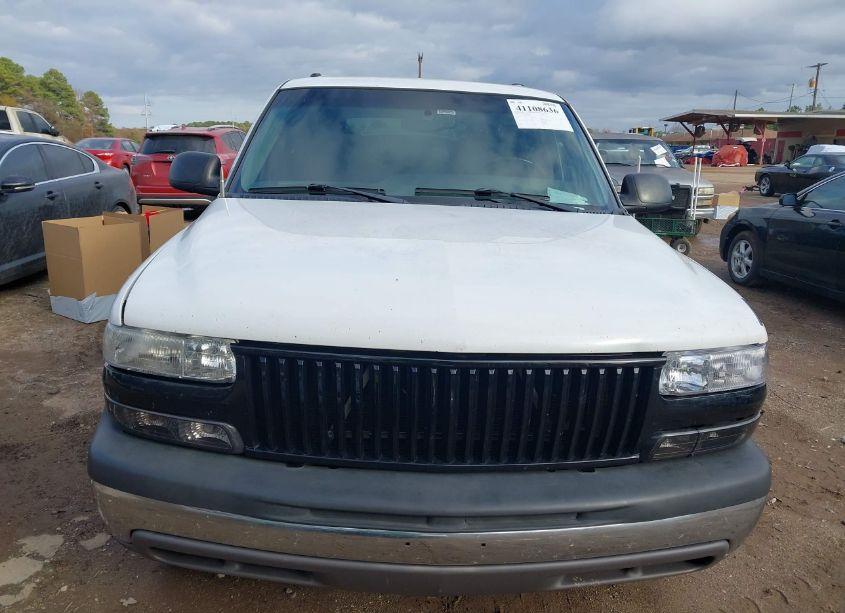Photo 6 of 2004 Chevrolet Tahoe LS (VIN 1GNEC13V24R292639)