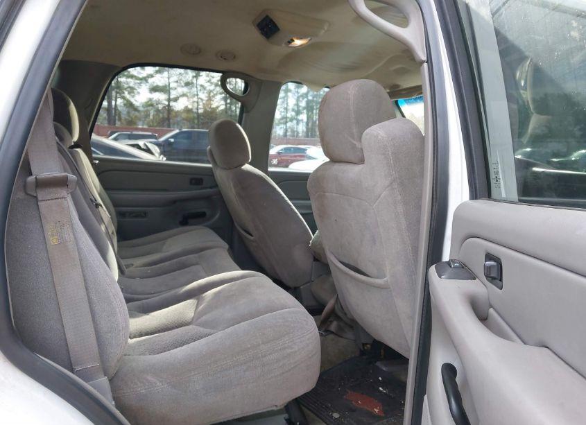 Photo 8 of 2004 Chevrolet Tahoe LS (VIN 1GNEC13V24R292639)