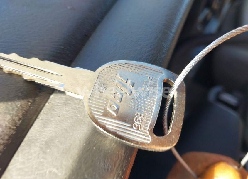 Photo 11 of 2004 Chevrolet Tahoe LS (VIN 1GNEC13V24R321914)