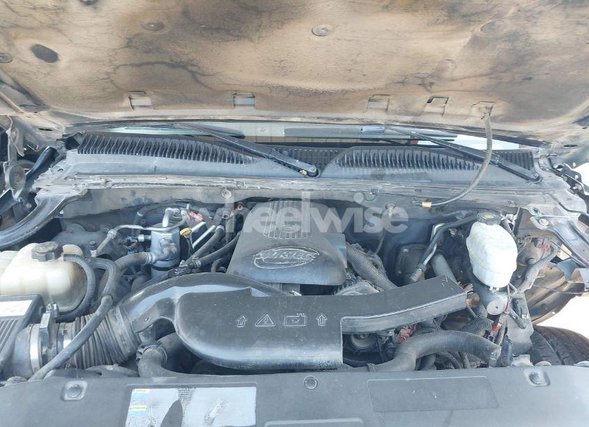 Photo 10 of 2005 Chevrolet Tahoe LS (VIN 1GNEC13V25R164239)