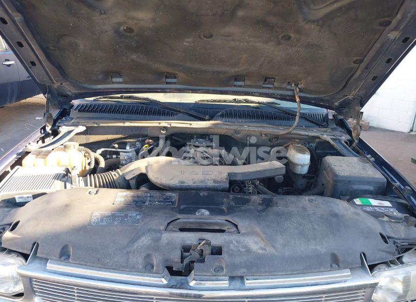 Photo 10 of 2005 Chevrolet Tahoe LS (VIN 1GNEC13V25R173054)