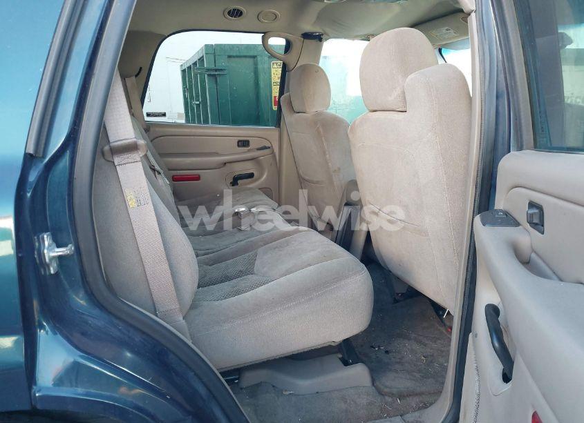 Photo 8 of 2005 Chevrolet Tahoe LS (VIN 1GNEC13V25R173054)