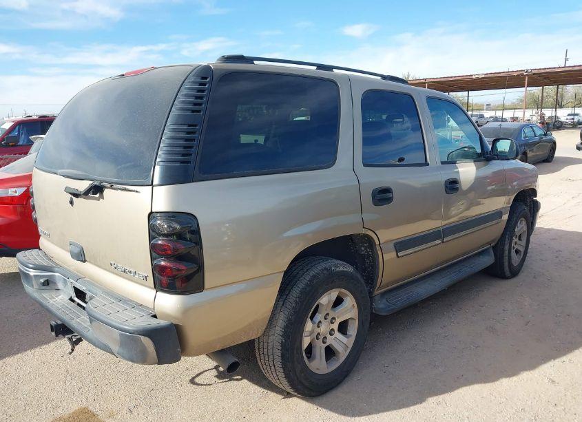 Photo 4 of 2005 Chevrolet Tahoe LS (VIN 1GNEC13V25R204089)