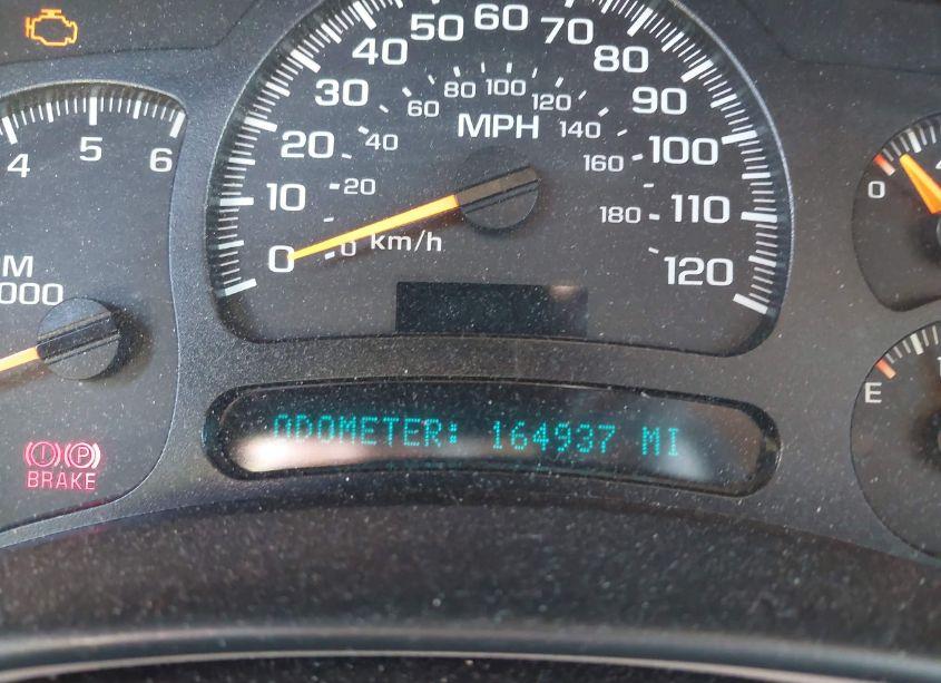 Photo 6 of 2005 Chevrolet Tahoe LS (VIN 1GNEC13V25R204089)