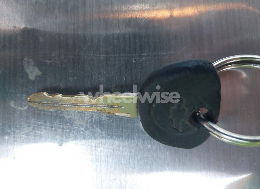 Photo 11 of 2005 Chevrolet Tahoe LS (VIN 1GNEC13V25R270657)