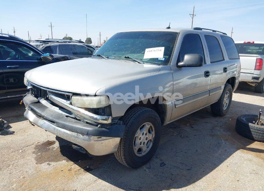 Photo 2 of 2005 Chevrolet Tahoe LS (VIN 1GNEC13V25R270657)