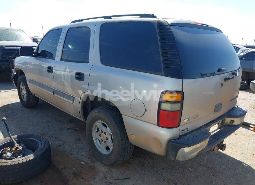 Photo 3 of 2005 Chevrolet Tahoe LS (VIN 1GNEC13V25R270657)