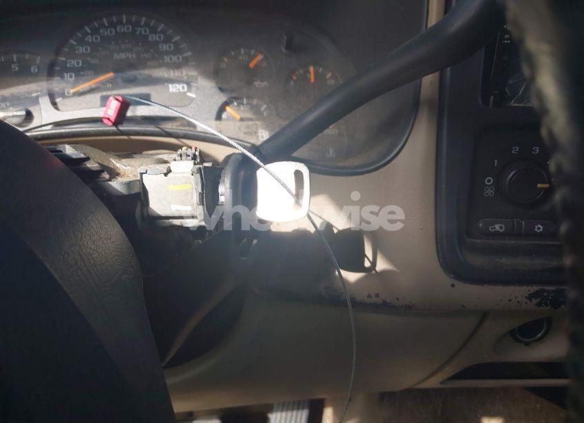 Photo 11 of 2003 Chevrolet Tahoe LS (VIN 1GNEC13V33J299581)