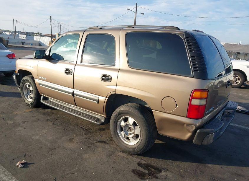 Photo 3 of 2003 Chevrolet Tahoe LS (VIN 1GNEC13V33R259082)