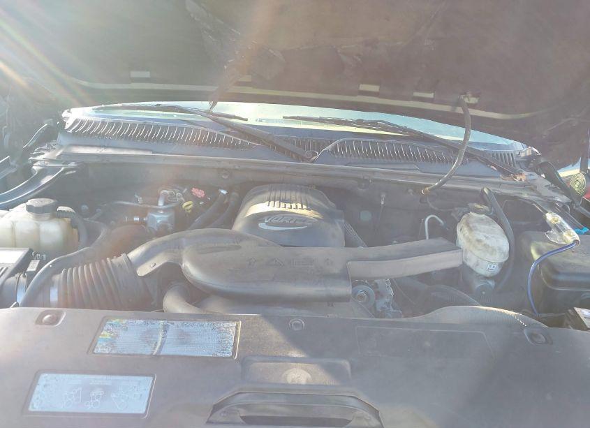 Photo 10 of 2004 Chevrolet Tahoe LS (VIN 1GNEC13V34J296648)