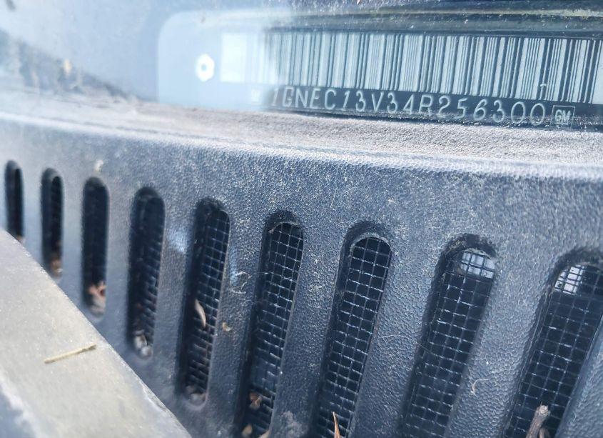 Photo 9 of 2004 Chevrolet Tahoe LS (VIN 1GNEC13V34R256300)