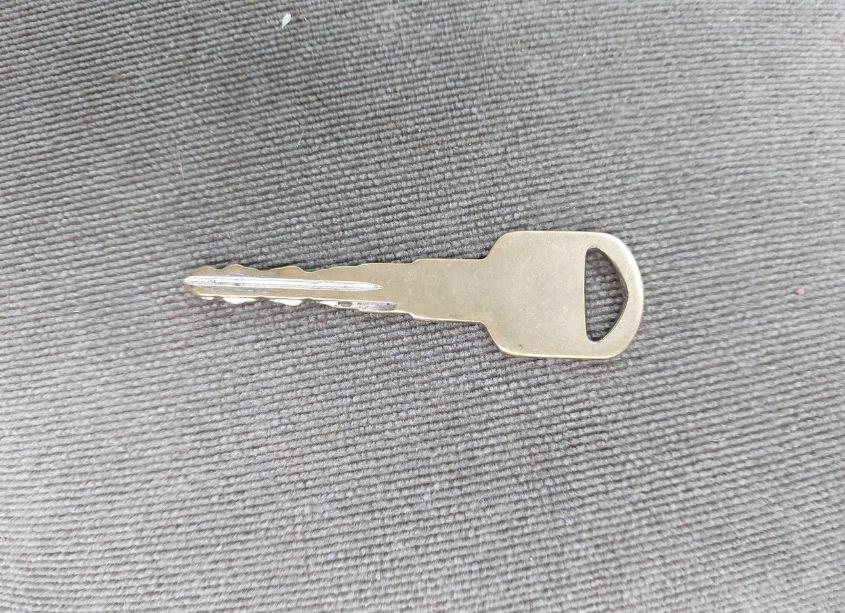 Photo 11 of 2005 Chevrolet Tahoe LS (VIN 1GNEC13V35R101425)