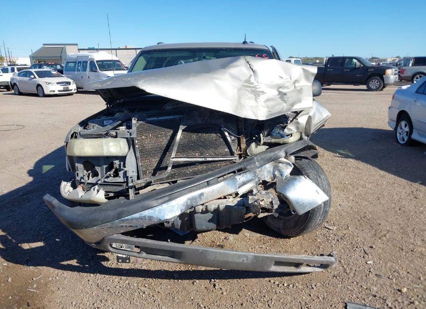 Photo 13 of 2005 Chevrolet Tahoe LS (VIN 1GNEC13V35R101425)