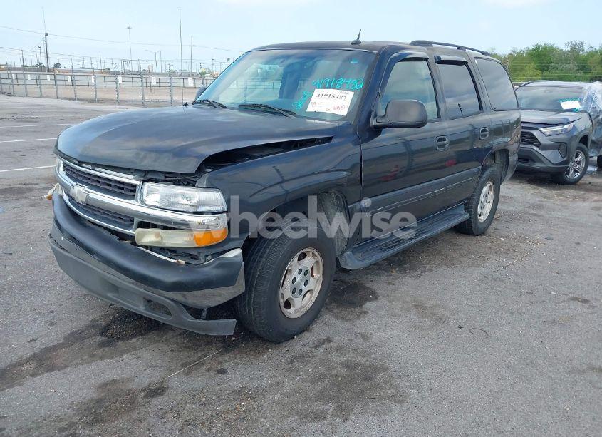 Photo 2 of 2005 Chevrolet Tahoe LS (VIN 1GNEC13V35R263104)