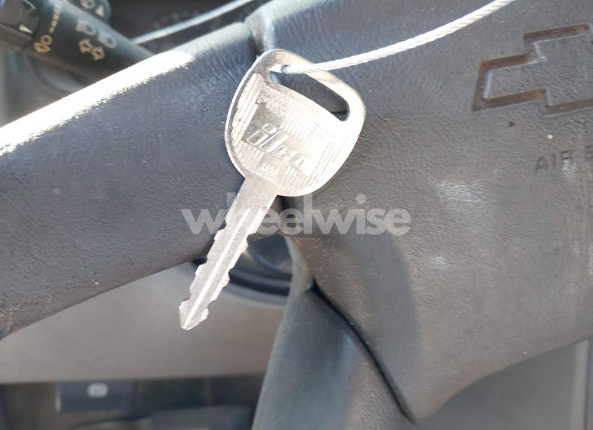 Photo 11 of 2003 Chevrolet Tahoe LS (VIN 1GNEC13V43J308143)