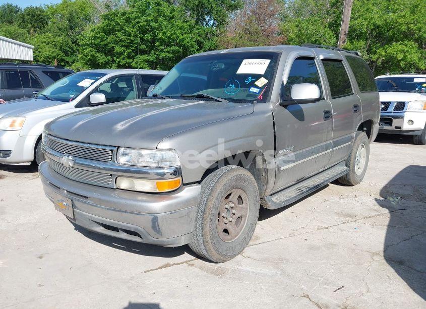 Photo 2 of 2003 Chevrolet Tahoe LS (VIN 1GNEC13V43J308143)