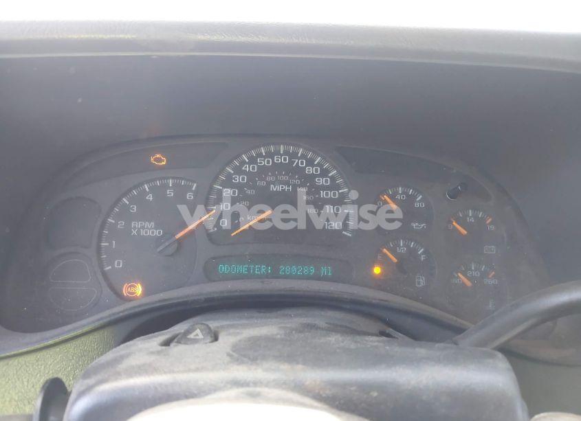 Photo 7 of 2003 Chevrolet Tahoe LS (VIN 1GNEC13V43J308143)