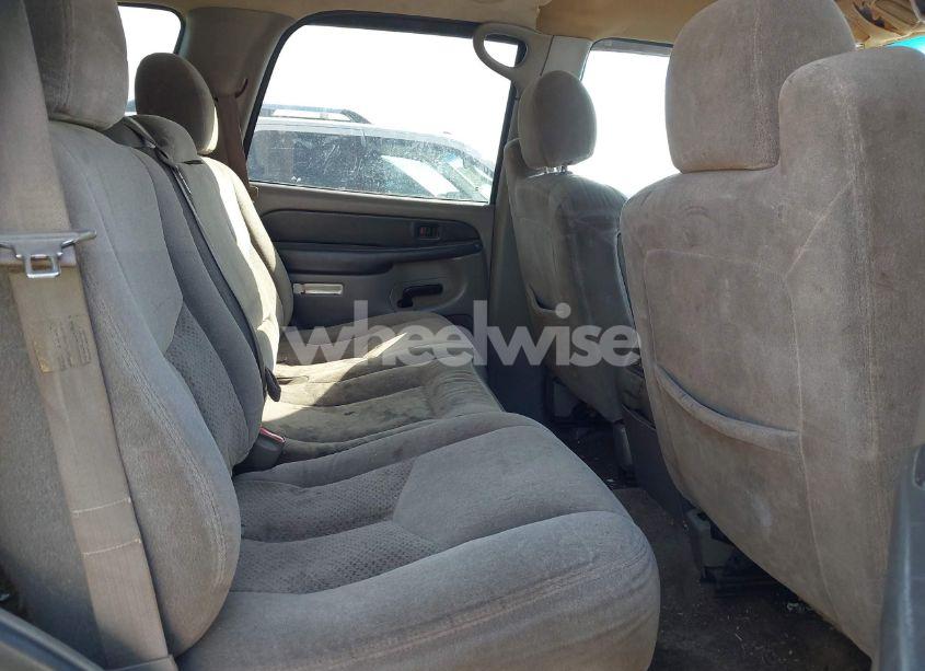 Photo 8 of 2003 Chevrolet Tahoe LS (VIN 1GNEC13V43J308143)