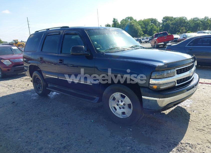 2004 Chevrolet Tahoe LS (VIN 1GNEC13V44R151457) main photo