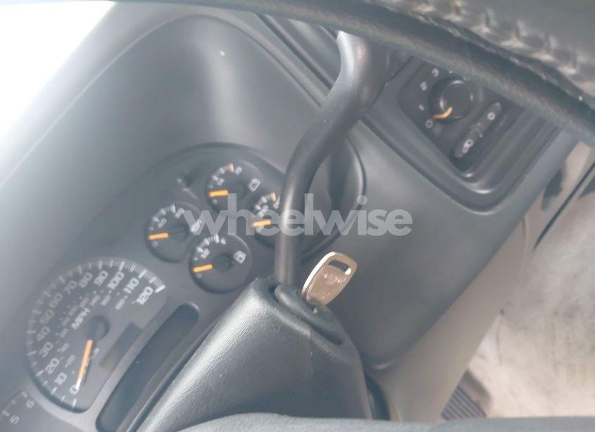 Photo 11 of 2004 Chevrolet Tahoe LS (VIN 1GNEC13V44R151457)