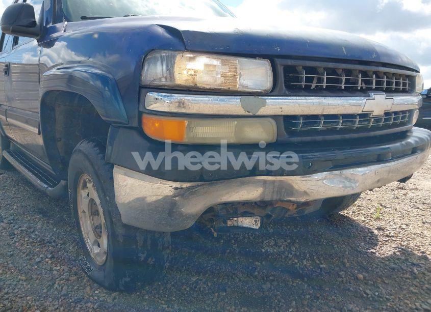 Photo 6 of 2005 Chevrolet Tahoe LS (VIN 1GNEC13V45J171868)