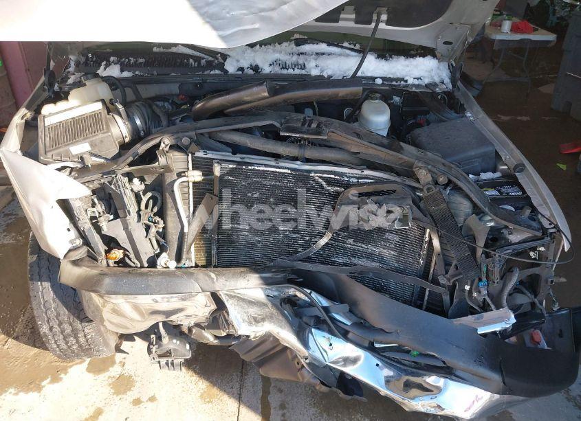 Photo 10 of 2005 Chevrolet Tahoe LS (VIN 1GNEC13V45J245015)