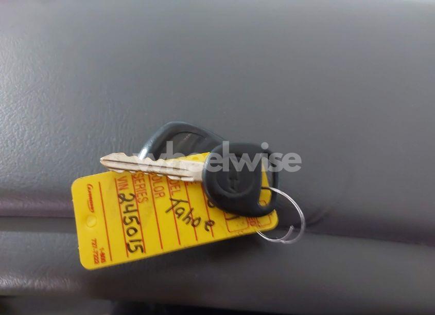 Photo 11 of 2005 Chevrolet Tahoe LS (VIN 1GNEC13V45J245015)