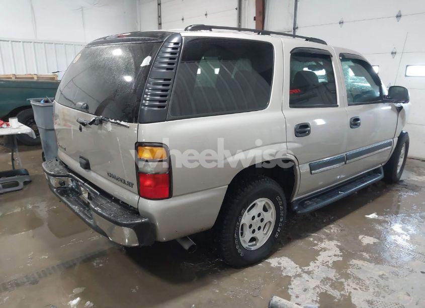 Photo 4 of 2005 Chevrolet Tahoe LS (VIN 1GNEC13V45J245015)