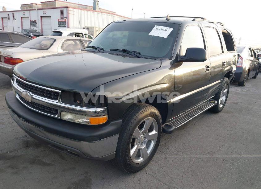Photo 2 of 2006 Chevrolet Tahoe LS (VIN 1GNEC13V46R105064)