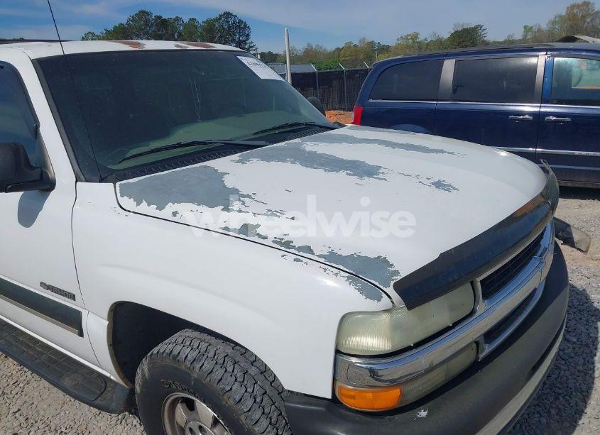 Photo 12 of 2002 Chevrolet Tahoe LS (VIN 1GNEC13V52J284059)