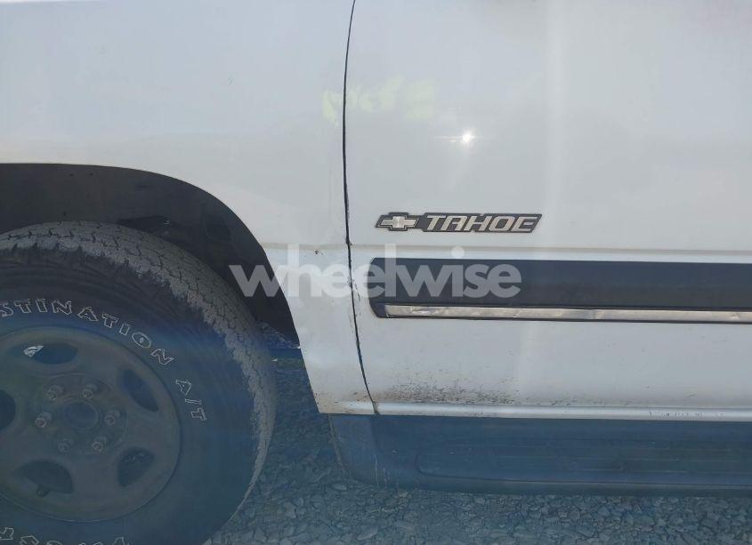 Photo 15 of 2002 Chevrolet Tahoe LS (VIN 1GNEC13V52J284059)