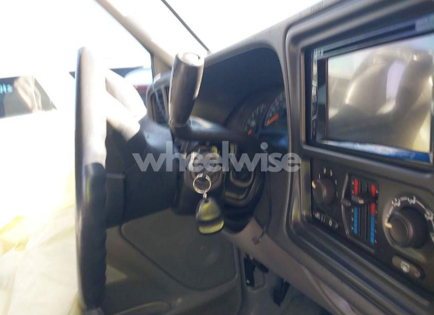 Photo 11 of 2004 Chevrolet Tahoe LS (VIN 1GNEC13V54R306226)