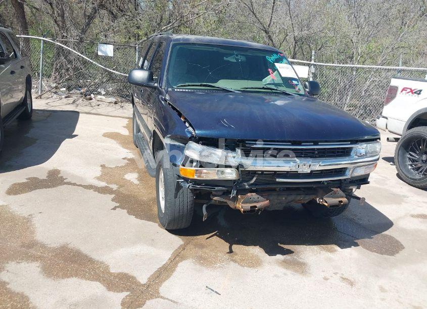 2004 Chevrolet Tahoe LS (VIN 1GNEC13V54R311538) main photo