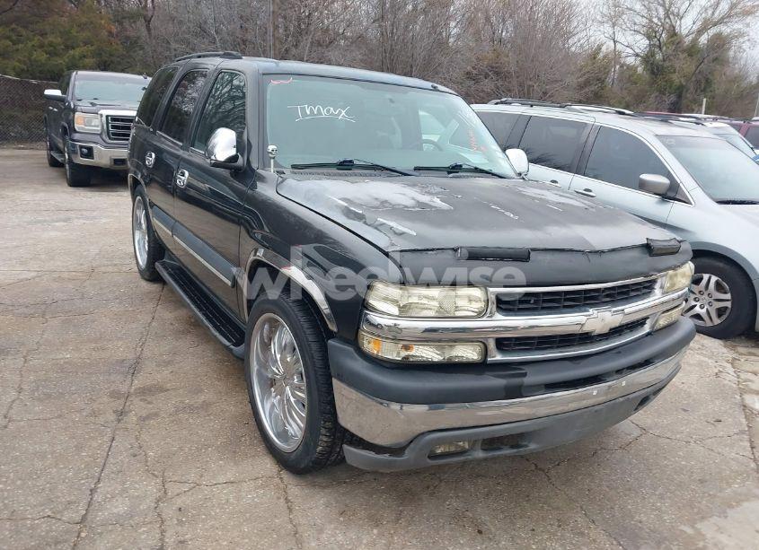 2004 Chevrolet Tahoe LS (VIN 1GNEC13V64R115575) main photo
