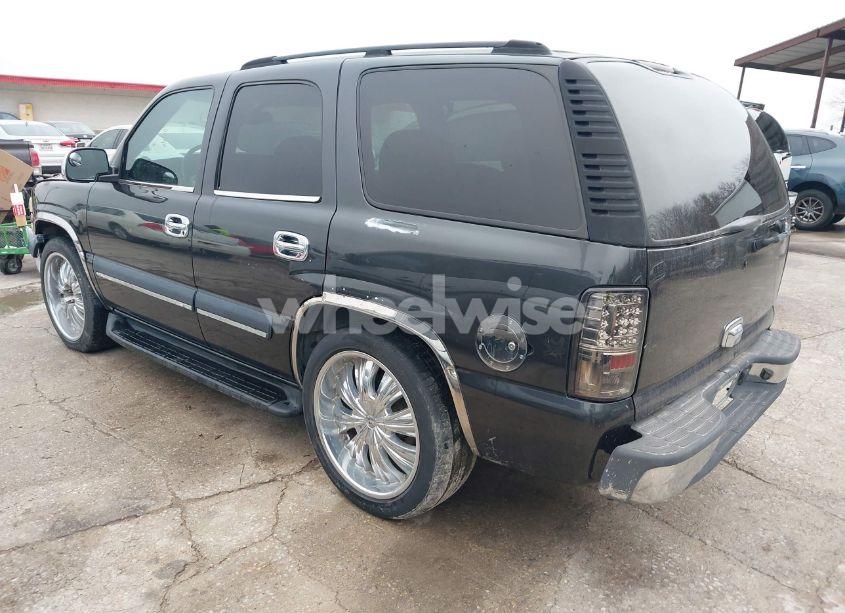 Photo 3 of 2004 Chevrolet Tahoe LS (VIN 1GNEC13V64R115575)