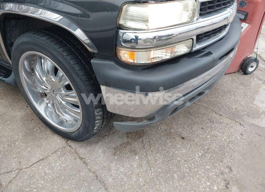 Photo 6 of 2004 Chevrolet Tahoe LS (VIN 1GNEC13V64R115575)