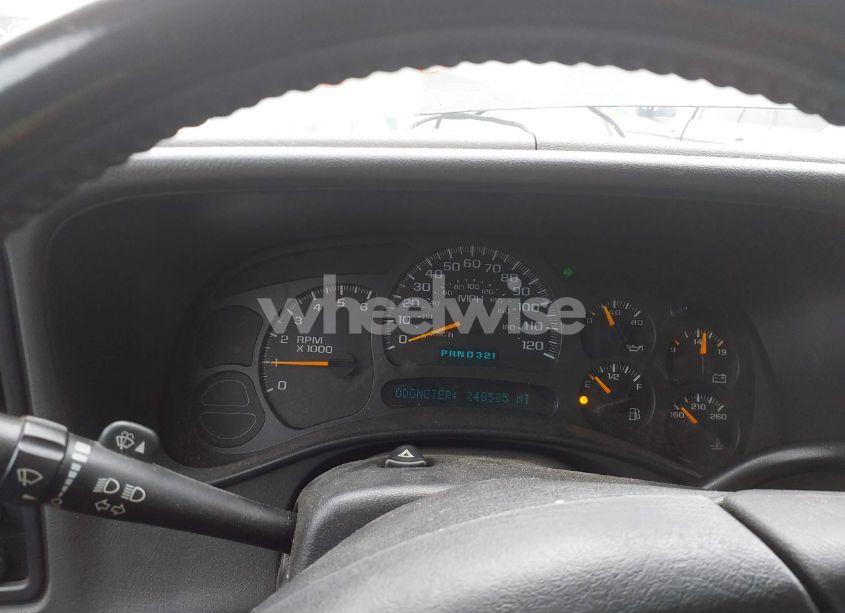 Photo 7 of 2004 Chevrolet Tahoe LS (VIN 1GNEC13V64R115575)