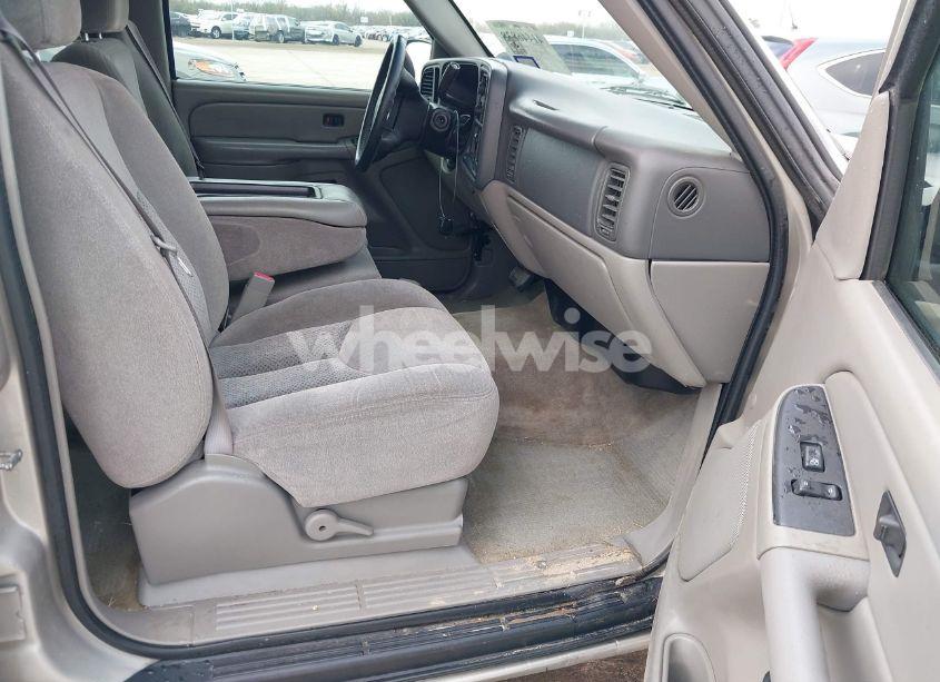 Photo 5 of 2006 Chevrolet Tahoe LS (VIN 1GNEC13V66R146232)