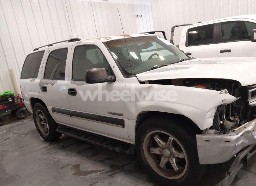 Photo 13 of 2003 Chevrolet Tahoe LS (VIN 1GNEC13V73J212149)