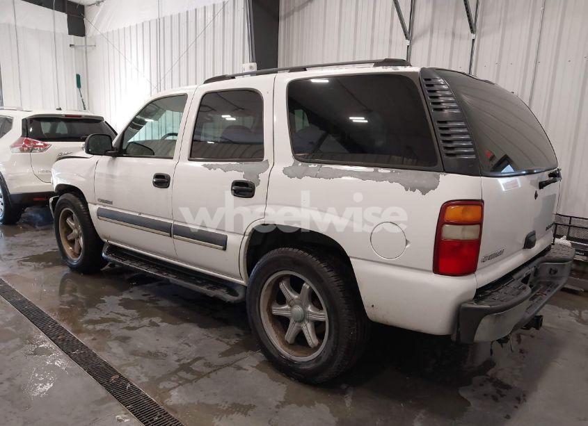Photo 3 of 2003 Chevrolet Tahoe LS (VIN 1GNEC13V73J212149)