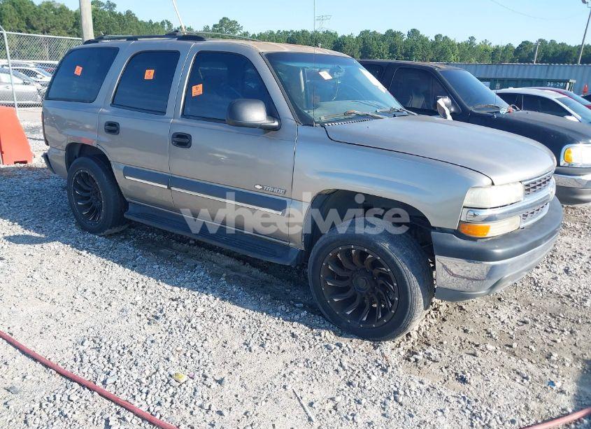 2003 Chevrolet Tahoe LS (VIN 1GNEC13V73J287501) main photo