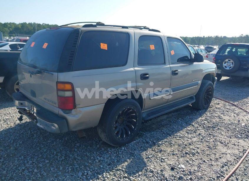 Photo 4 of 2003 Chevrolet Tahoe LS (VIN 1GNEC13V73J287501)