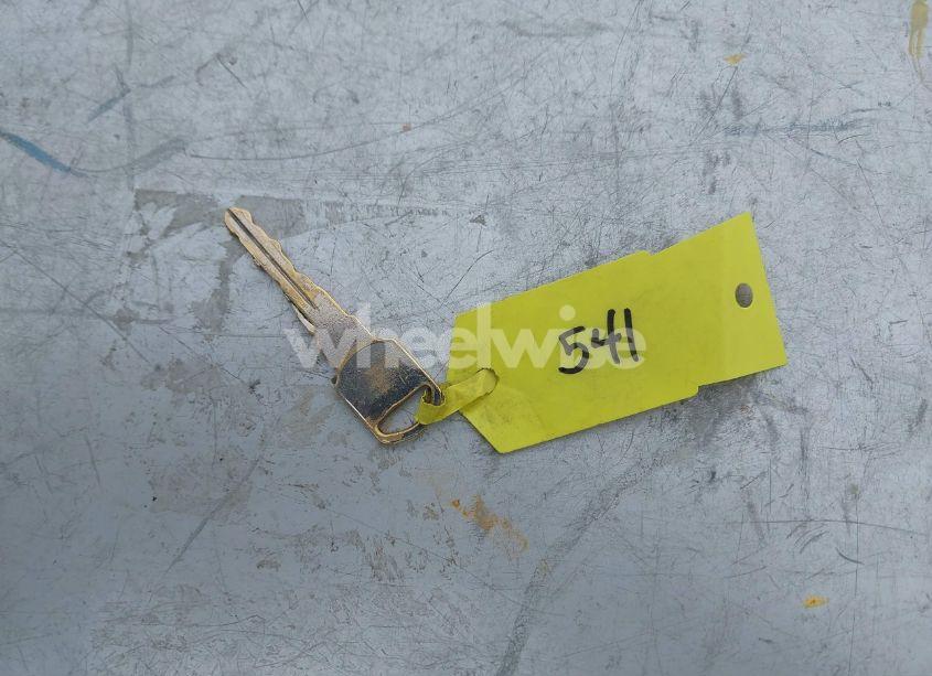 Photo 11 of 2003 Chevrolet Tahoe LS (VIN 1GNEC13V73R139530)